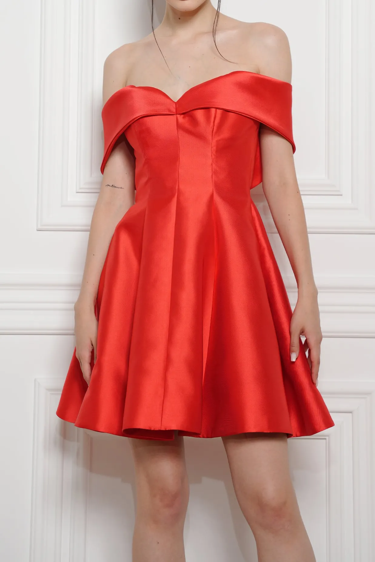 Ellie Mikado Short Dress In Hot-Red