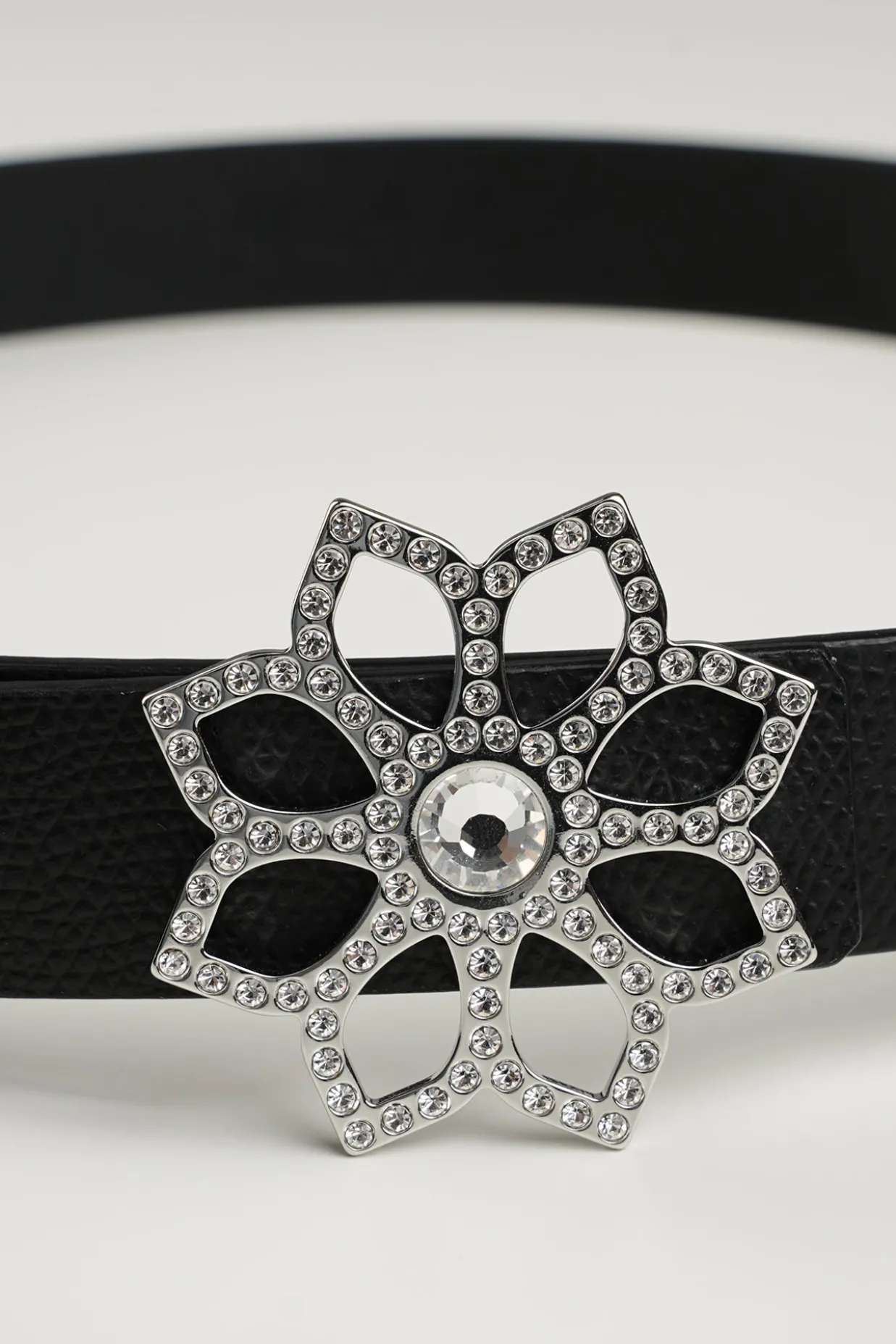 Lotus Leather Waist Belt In Saffiano Black With Silver Buckle