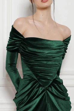 Quinn Long Velvet Gown In Dark-Green