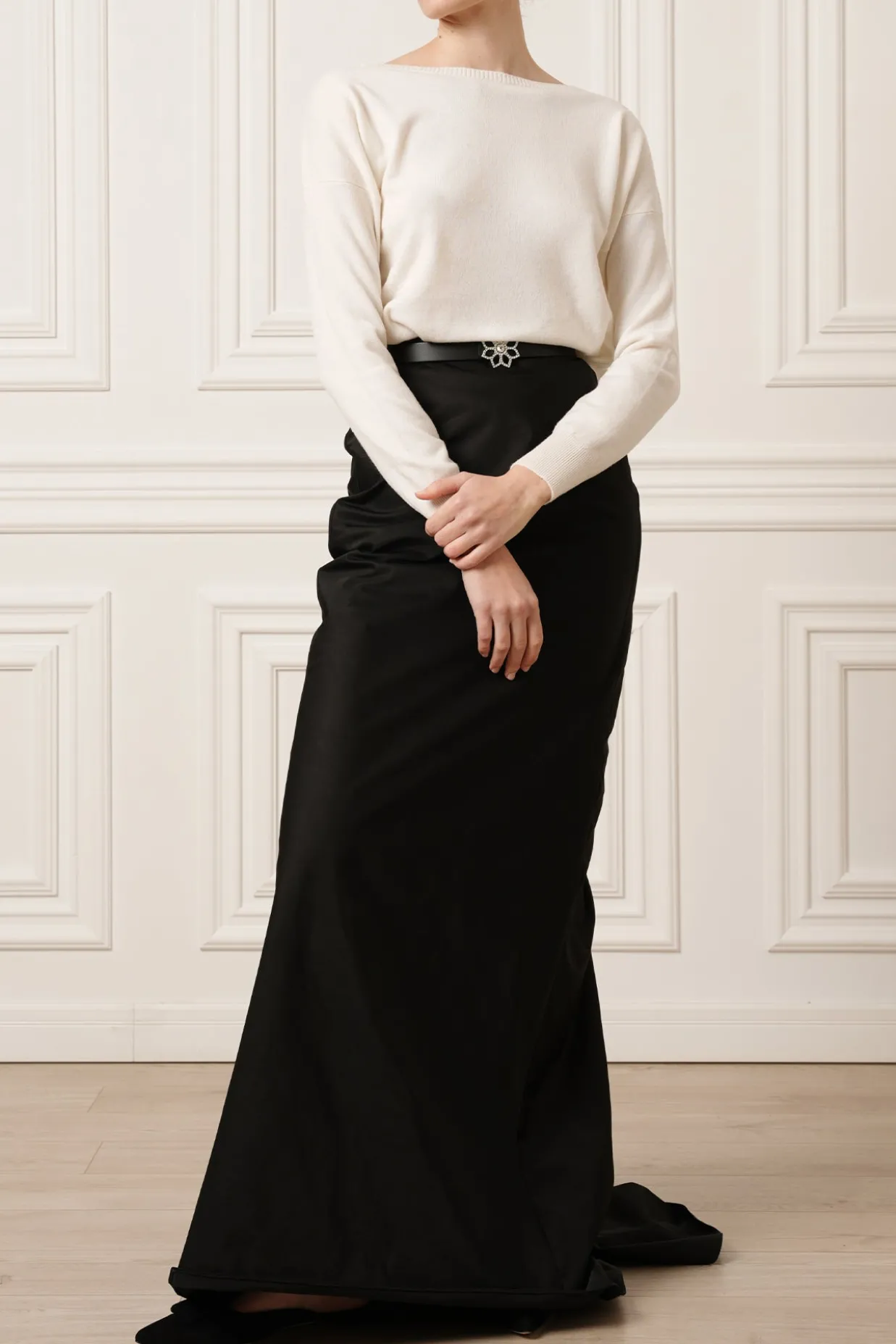 Rania Boat Neck Cashmere Sweater In Luna