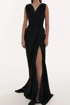 Saara Crepe Long Dress In Black