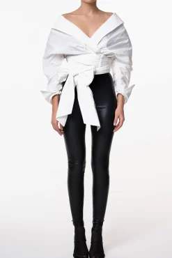 Stretchy Vegan Leather Leggings In Black