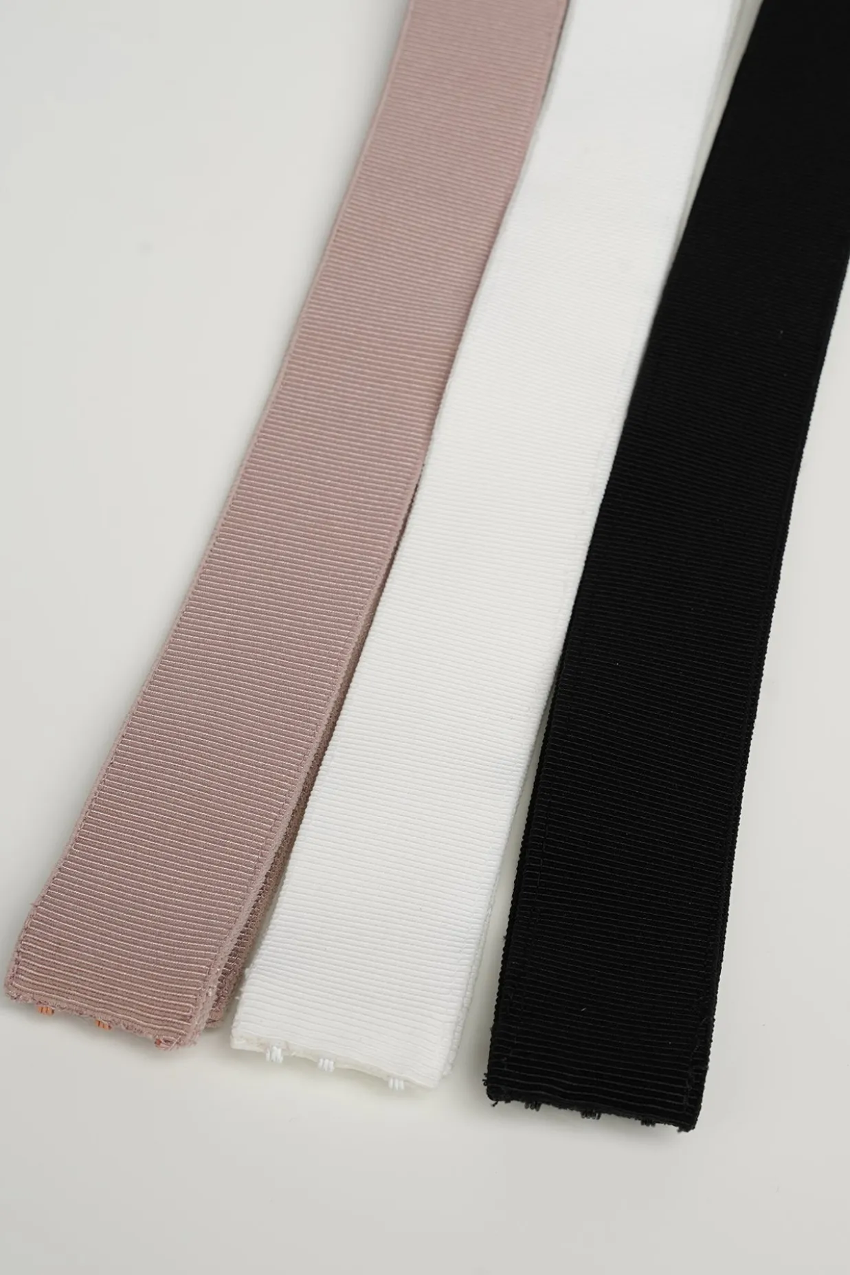 Xenis Front Metal Belt In Silver-tone