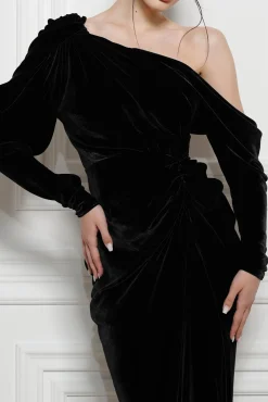 Zeina Long Velvet Gown in Black